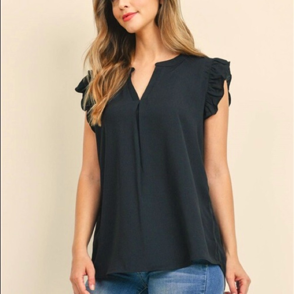 🖤𝘙𝘶𝘧𝘧𝘭𝘦 𝘉𝘭𝘰𝘶𝘴𝘦🖤NWT